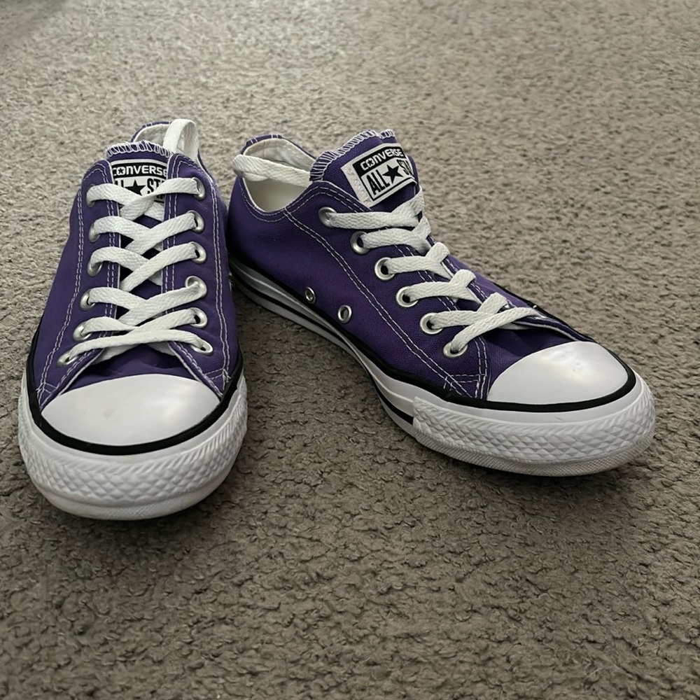 Converse- Purple
